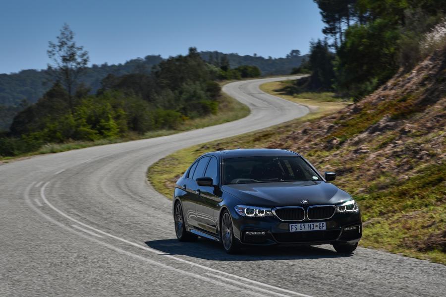  BMW 530i Sedan M Sport 2017 года  (ZA) (фото 4 из 5)